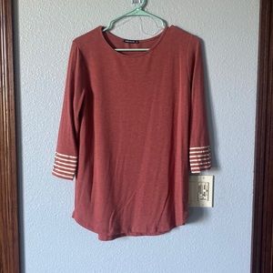 Pink clover size small blouse with button detail